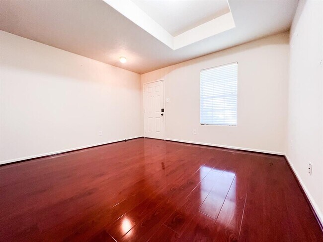 Foto del edificio - 10322 Ravenwood View Ln