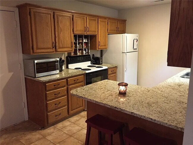 Foto del edificio - 1416 E Briarcliff St