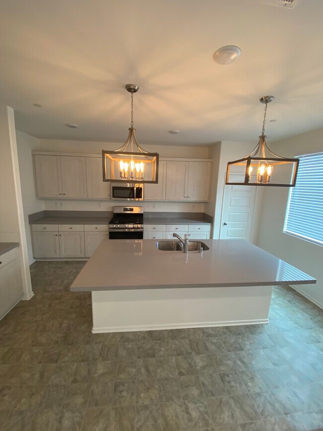 Foto del edificio - 6032 Mariposa Dr