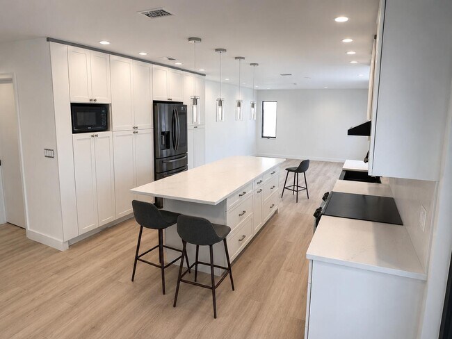 Building Photo - 10920 Haydn Dr