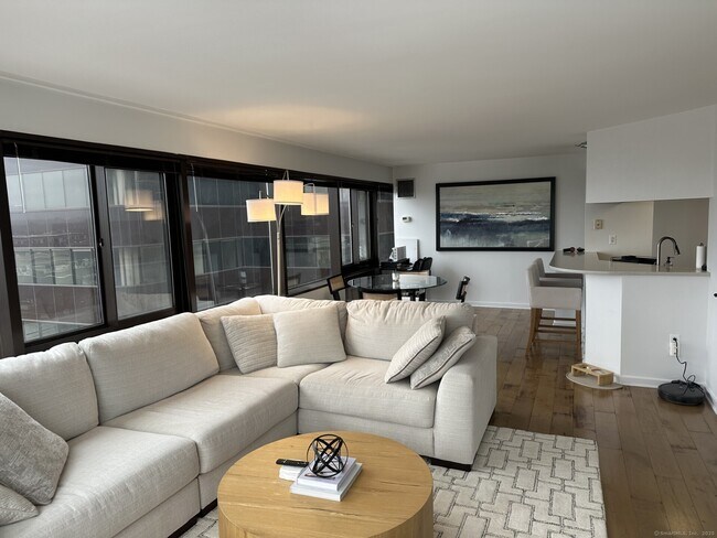 Foto del edificio - 127 Greyrock Pl