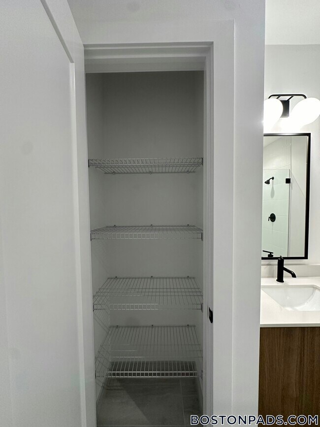 Foto del edificio - 199 Gardner St