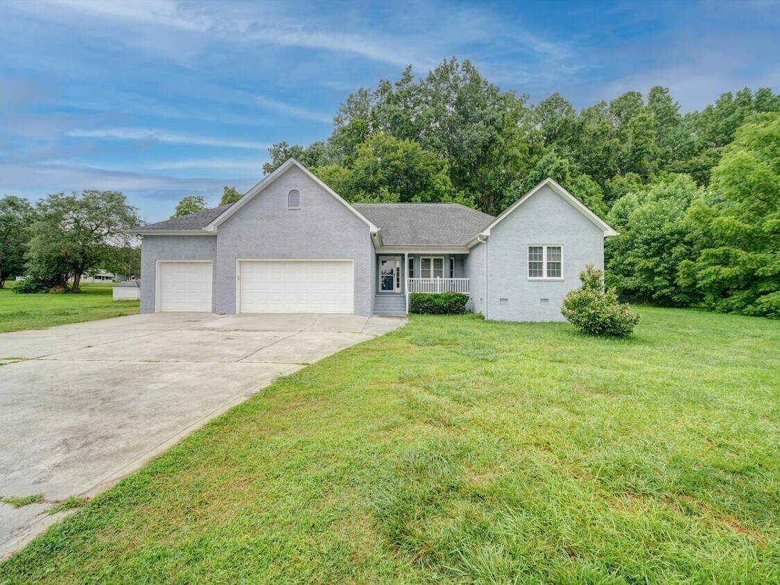 101 Lance St, Mount Holly, NC 28120 House Rental in Mount Holly, NC