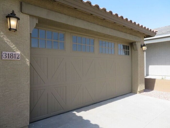 Foto del edificio - ****$500 off December Rent****Beautiful 5 Bedroom 3 Bath In Mystic at Lake Pleasant