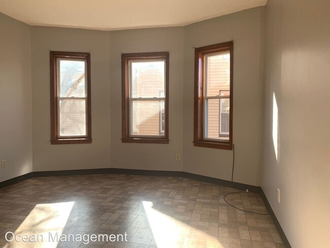 Building Photo - 311 Exchange St