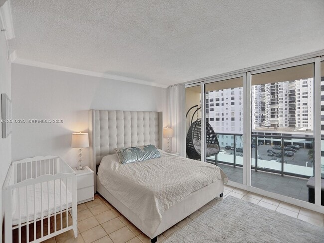 Building Photo - 2501 S Ocean Dr