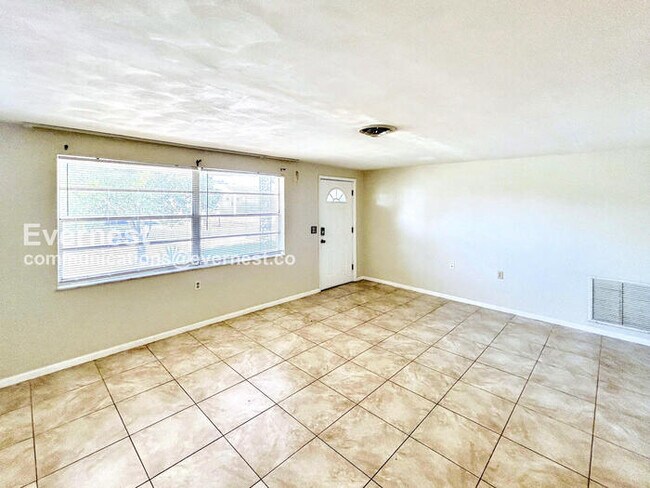 Foto del edificio - 3438 Monticello St