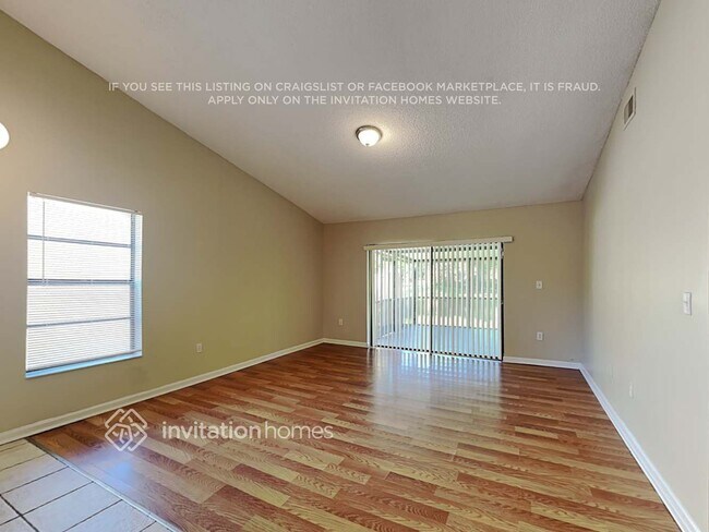 Building Photo - 13641 Newport Manor