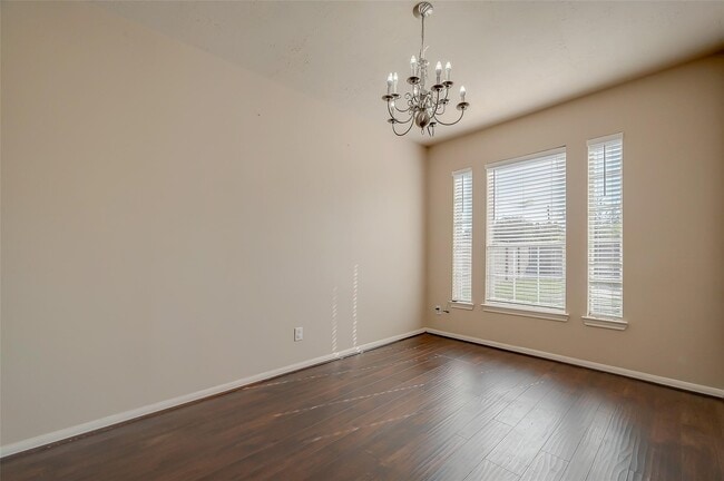 Foto del edificio - 6302 Wellness Landing Ln