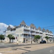 Building Photo - 1301 Boulevard