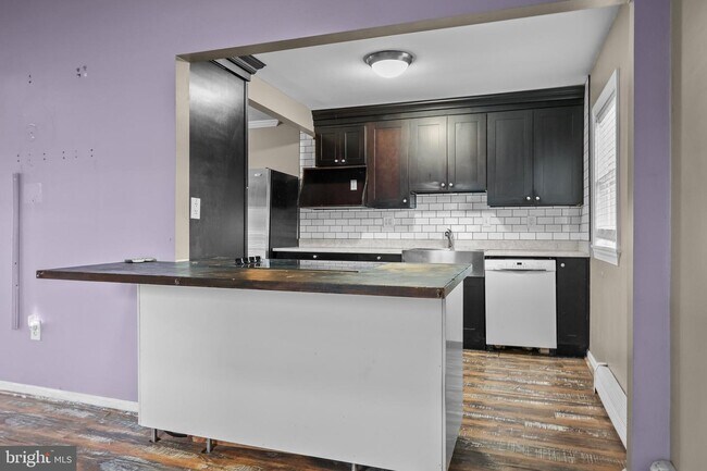 Building Photo - 6 Clover Ln
