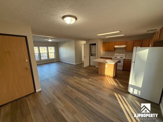 Foto del edificio - 931 S Newcomb Ave