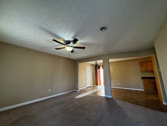 Foto del edificio - 15520 Tate Ln
