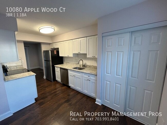 Building Photo - 10080 Apple Wood Ct