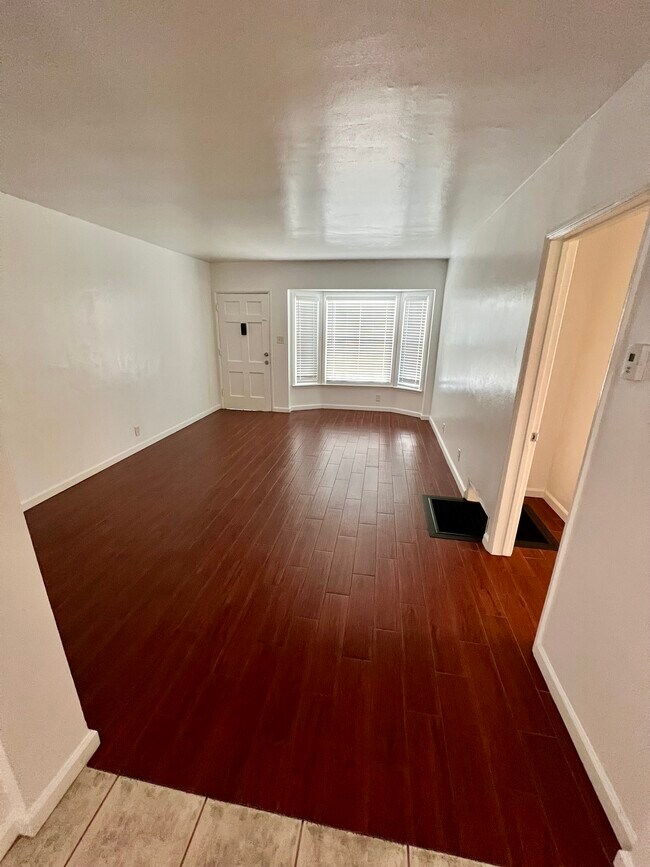 Foto del edificio - 1809 S Orange Dr