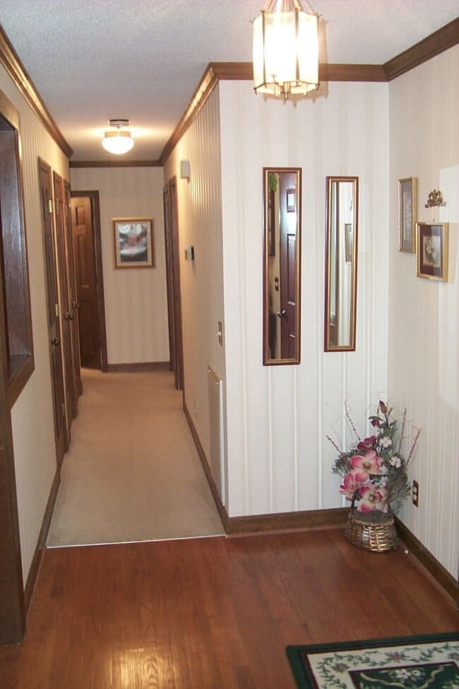 Foto del edificio - 7504 Milestone Ct