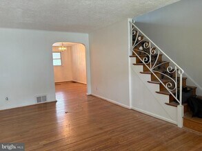 Building Photo - 1053 Taylor Dr