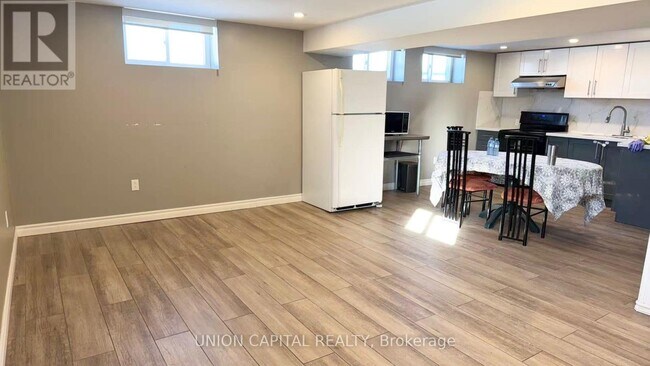 Photo du bâtiment - 19 Baylawn Dr