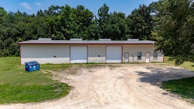 Building Photo - 26605 E River Rd