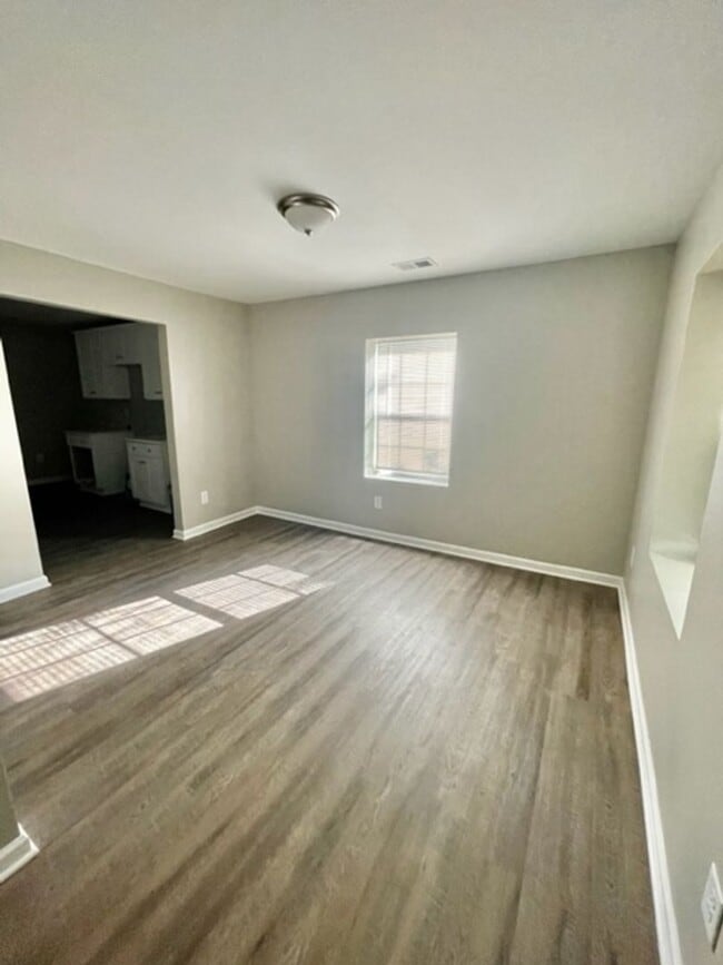 Building Photo - Don't miss out on this Adorable 3 bedroom 2 bath home . Located in Lincolnton