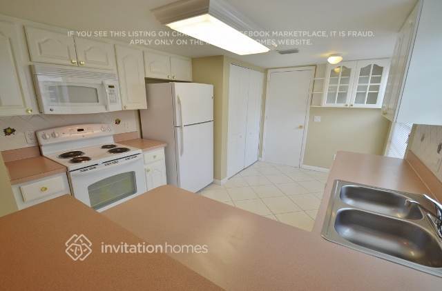 Building Photo - 10929 Brightside Dr