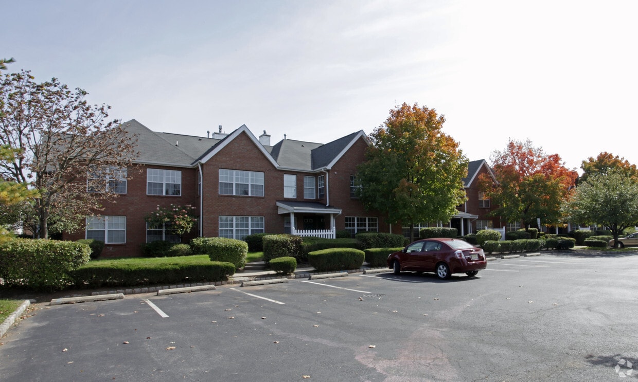 Primary Photo - New Center Greens Garden Apartments