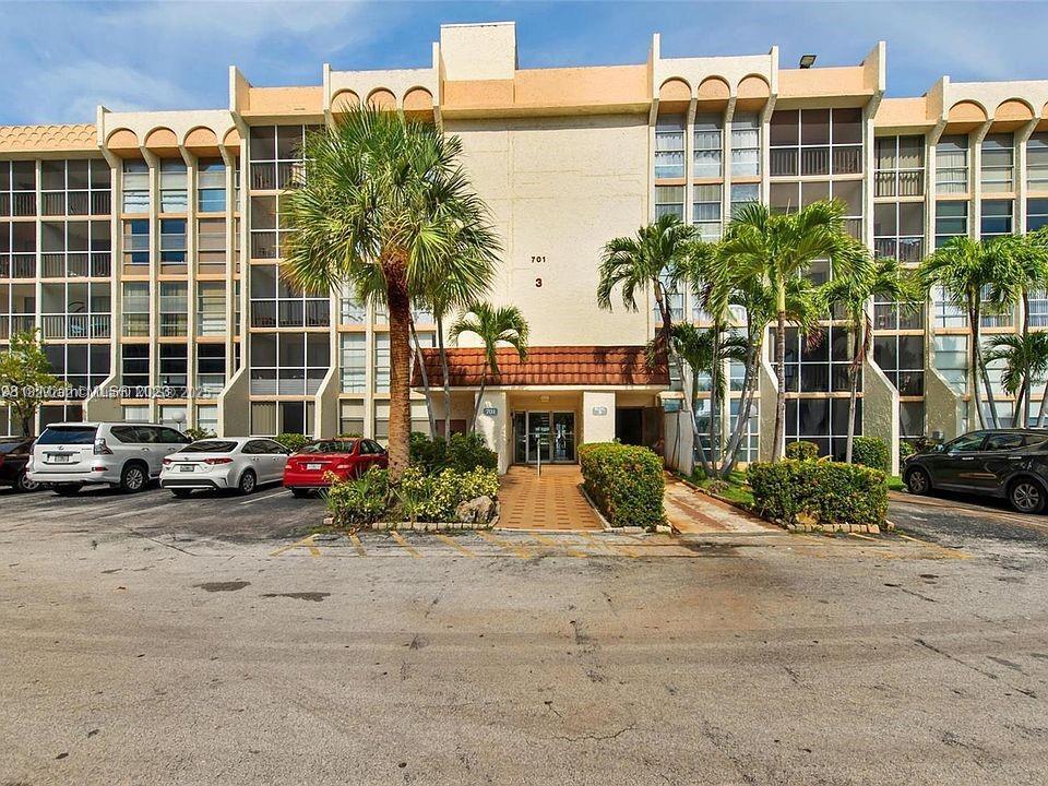 Primary Photo - 701 Three Islands Boulevard