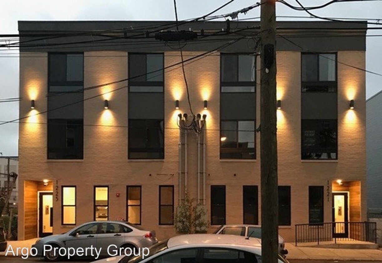 Primary Photo - 1221 N 27th St