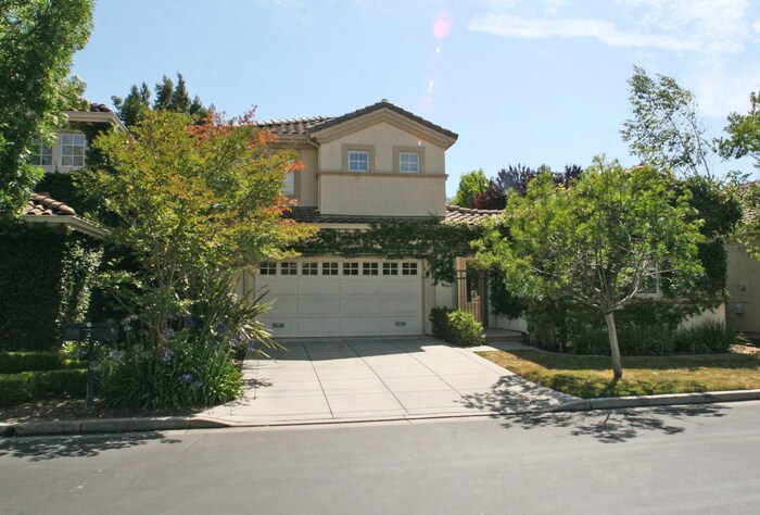 Primary Photo - 5950 Killarney Cir