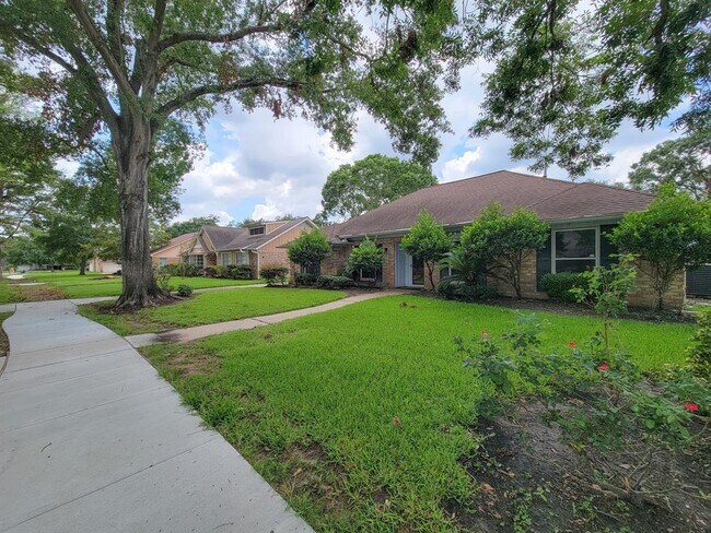 Foto del edificio - 15618 Tumbling Rapids Dr