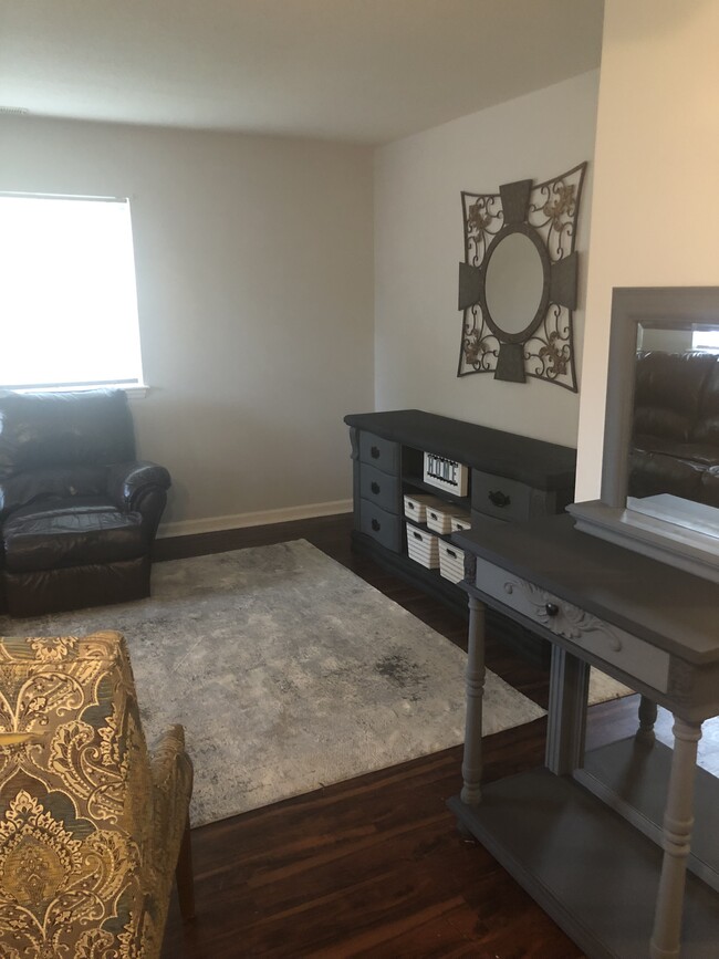 Foto del edificio - 105 Old Spring Hill Ln