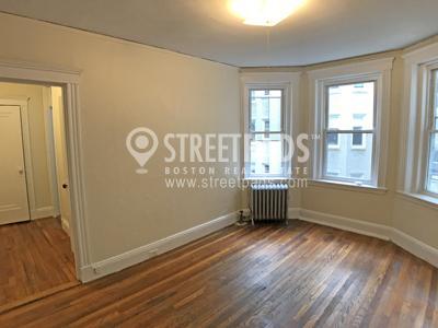 Foto del edificio - bedroom in Boston MA 02215