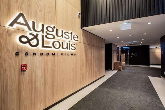 Building Photo - 1150 Bd René-Lévesque E