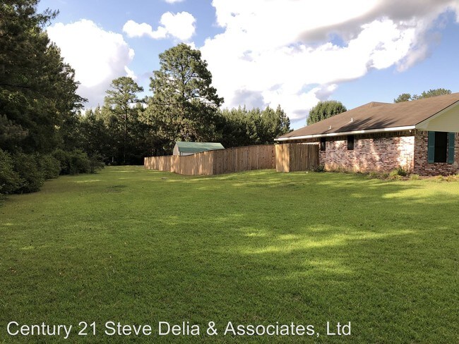 Building Photo - 3 br, 2.5 bath House - 254 County Line Rd.