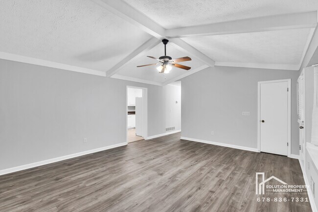 Foto del edificio - 4899 Raven Way NE