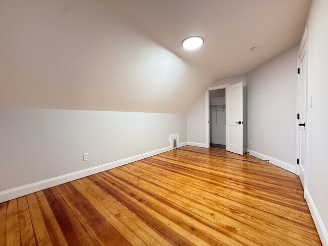 Foto del edificio - 16 Willow Ave