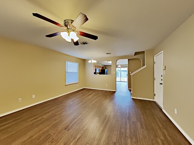 Building Photo - 6907 Macaway Crk