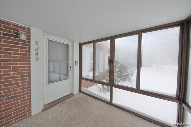 Building Photo - 9249 Whitall Ln