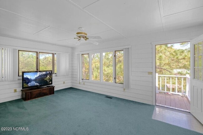 Foto del edificio - 221 Horse Pen Ln