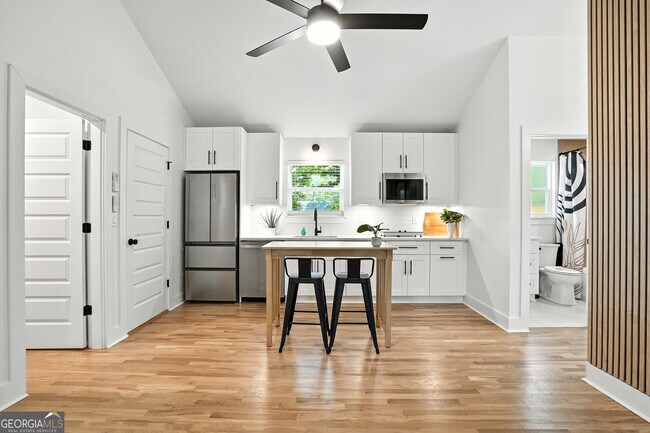 Foto del edificio - 1597 Glenwood Ave SE