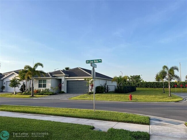 Foto del edificio - 12780 Clearwater Way