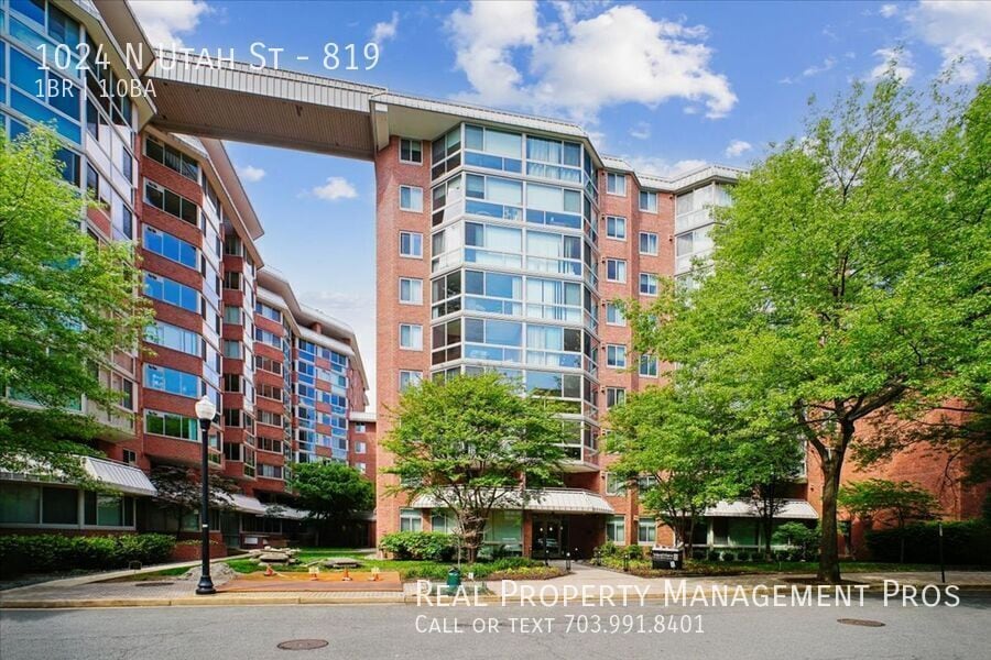 Photo - 1024 N Utah St-819