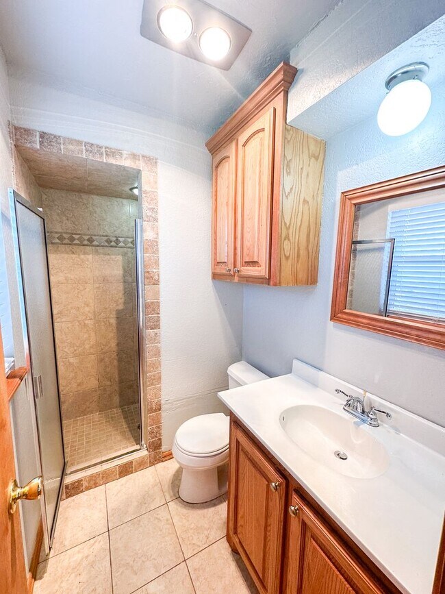 Foto del edificio - Great 3 Bed & 2 Bath Home in Yukon!