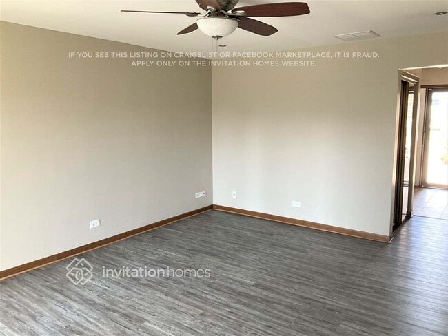 Foto del edificio - 15515 Long Ave