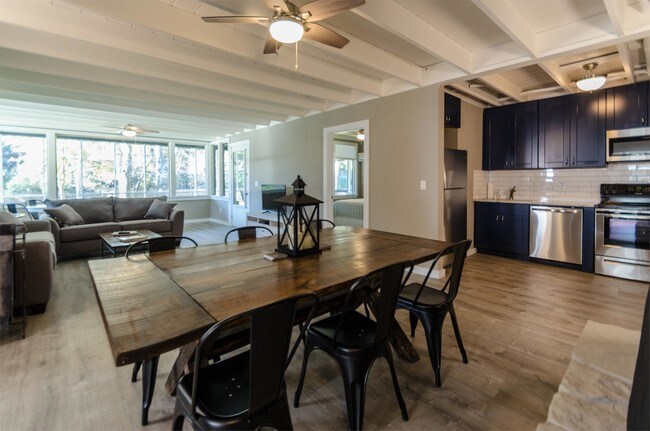 Building Photo - 105 Rancho Grande Dr