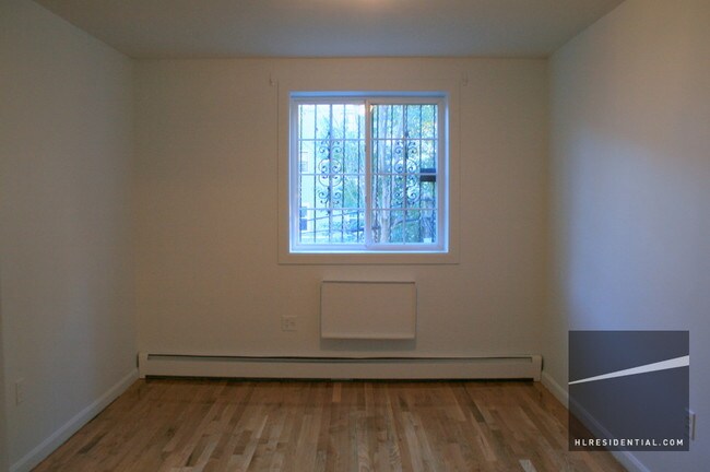 Building Photo - 430 Gates Ave