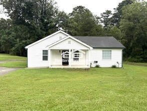 Building Photo - 808 Old Conyers Rd