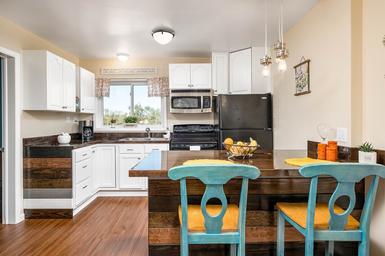 588 N Bayard Ave, Waynesboro, VA 22980 Townhome Rentals in Waynesboro