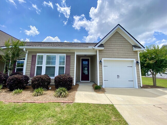 Building Photo - End Unit Townhouse in Cypress Ridge!