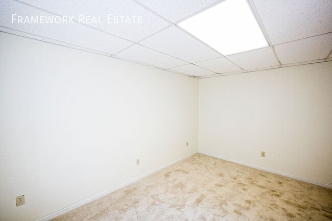 Building Photo - 6540 Clay St